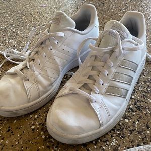 Adidas sneakers white silver stripes